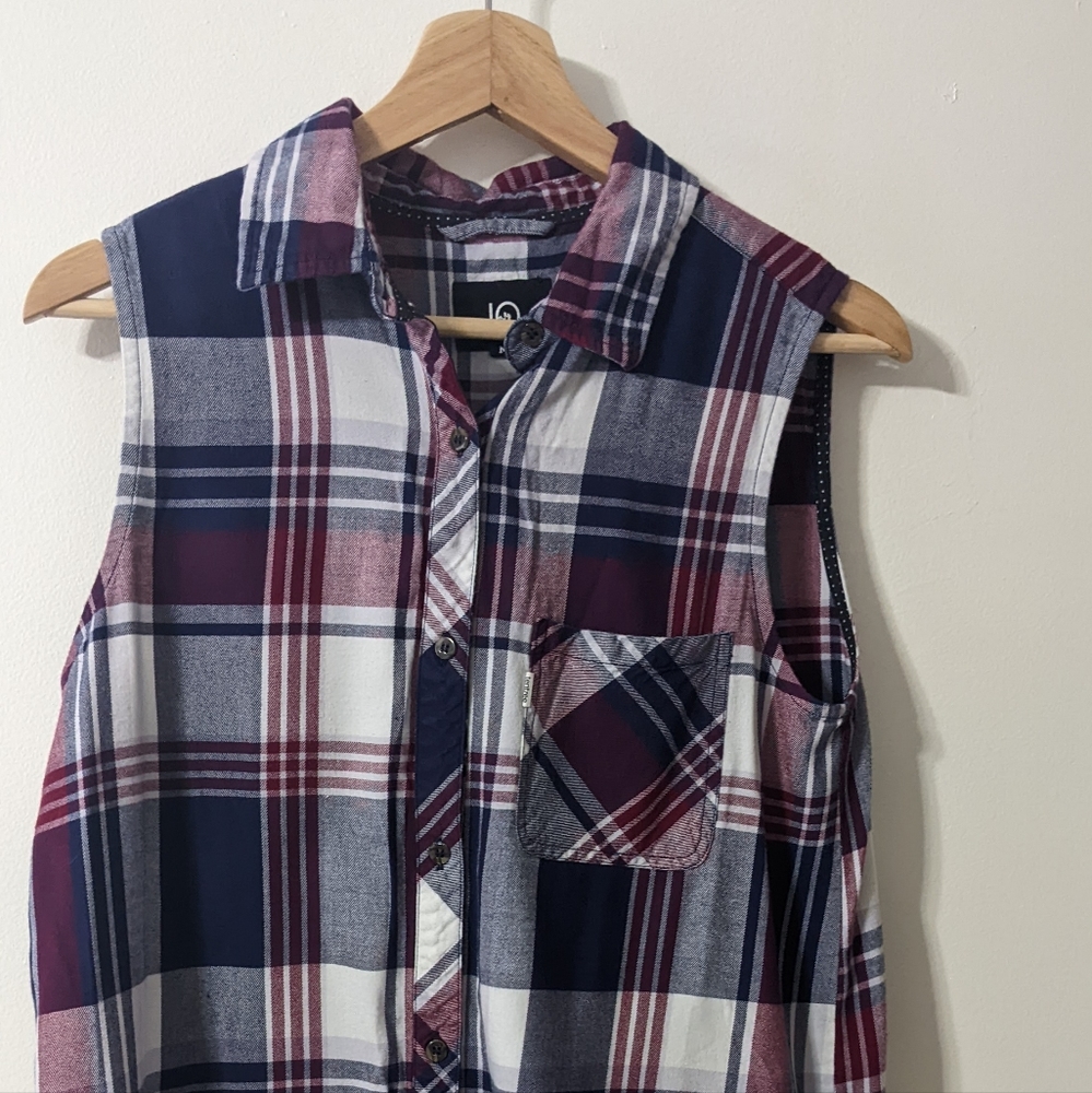 Tea tree 10tree sleeveless button down